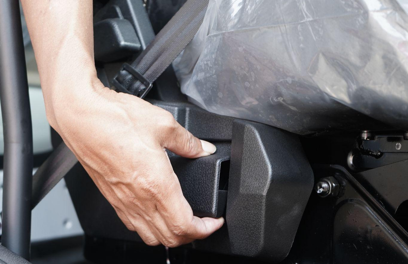 Posisi duduk disarankan kurang lebih 100 - 115 derajat