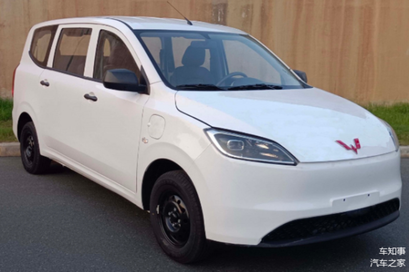MPV listrik 7-seater dari Wuling