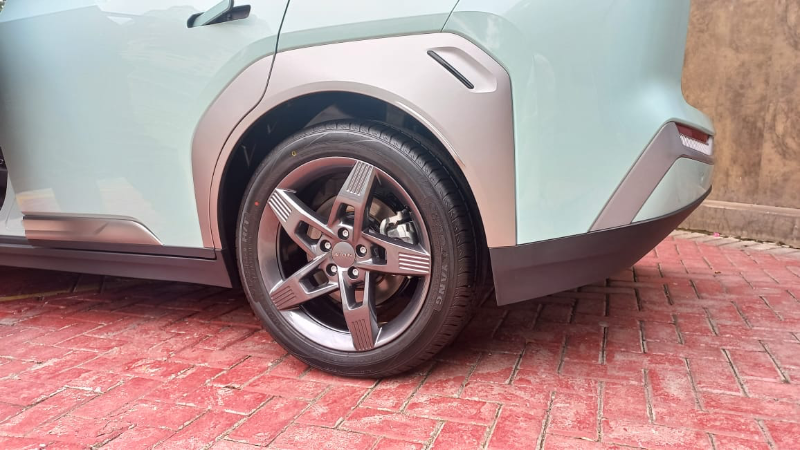 Beda Aion Y Plus versi Cina dan di Indonesia