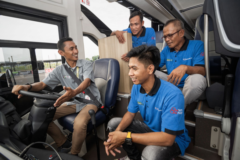 Sertifikasi pengemudi bus dan truk