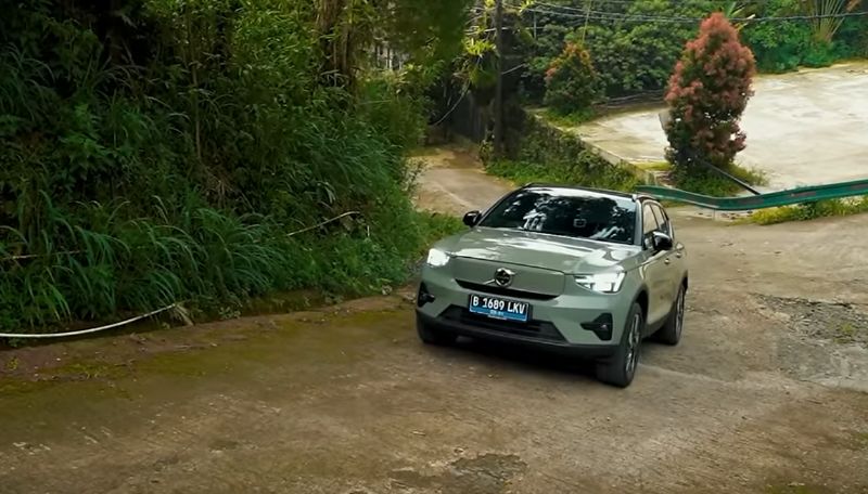 Tes Volvo XC40 Recharge BEV