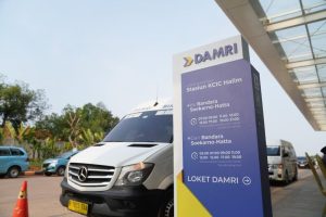 Tarif Bus Damri dari Stasiun Kereta Cepat Halim ke Bandara Soekarno Hatta