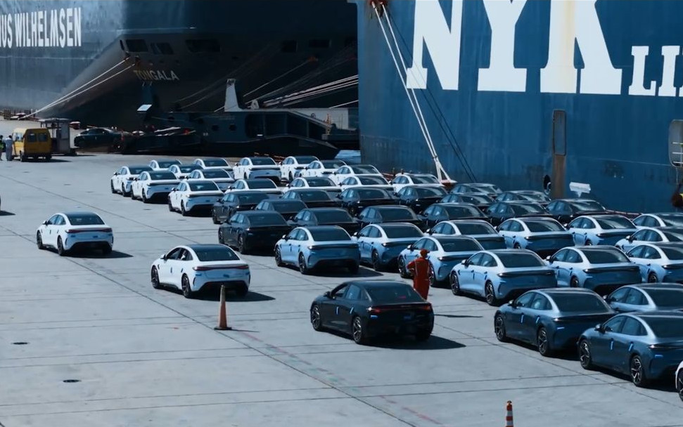 Ribuan unit mobil BYD tiba dan siap diserahkan ke pelanggan