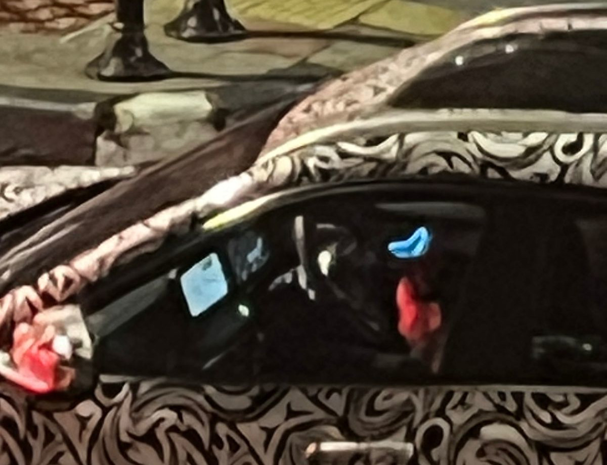 Kaca depan penumpang terbuka bikin kabin Jetour X70 Plus sedikit terekspos