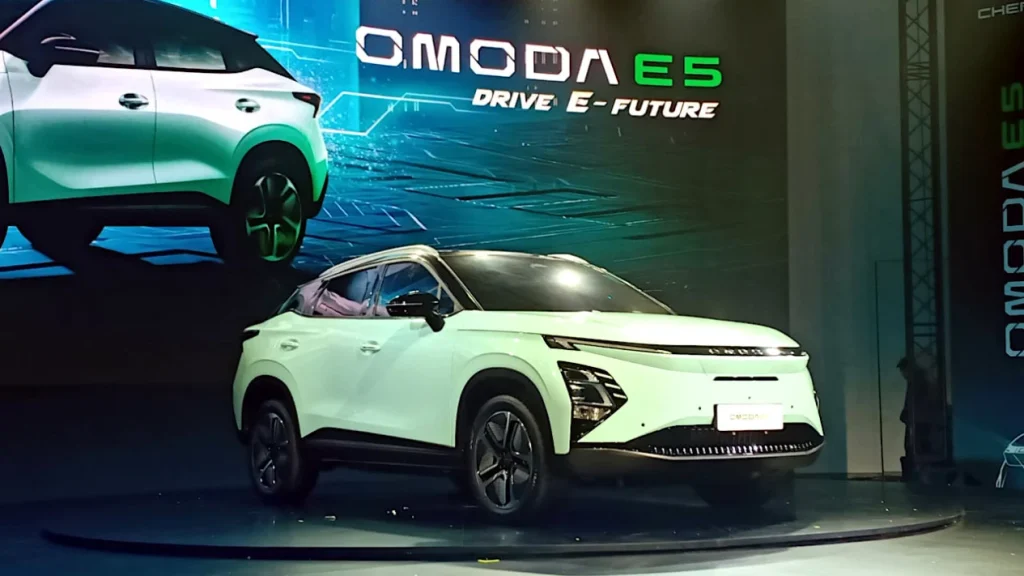 Perbedaan Omoda E5 dan Omoda E5 Pure