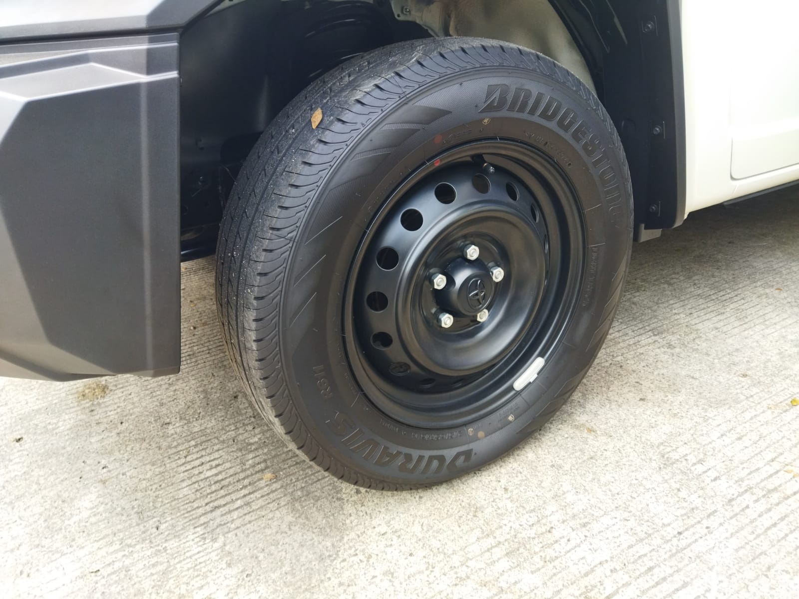 Velg kaleng ukuran 16 inci 