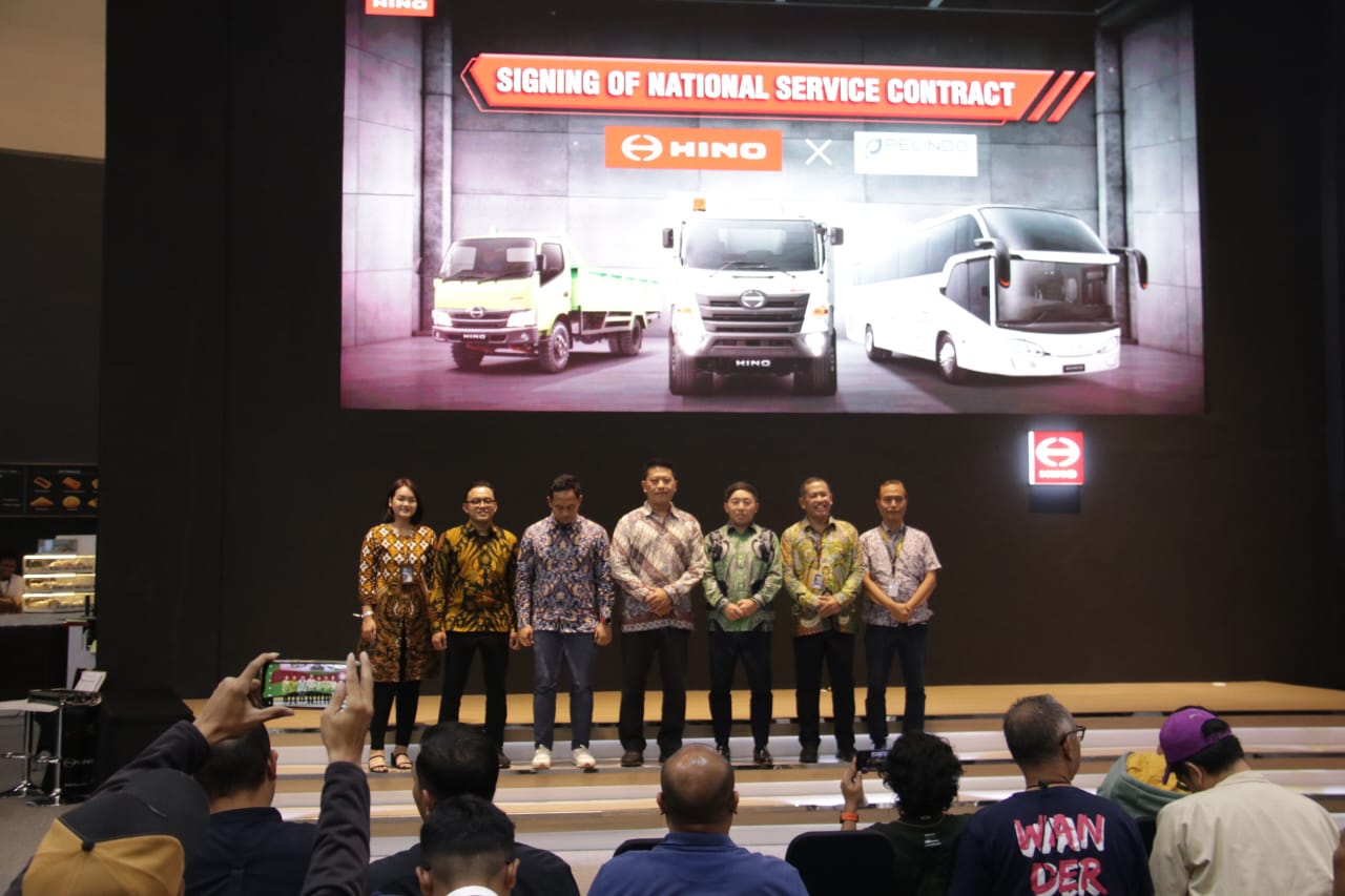 Jajaran BoD Hino dan BIMA di GIIAS 2024