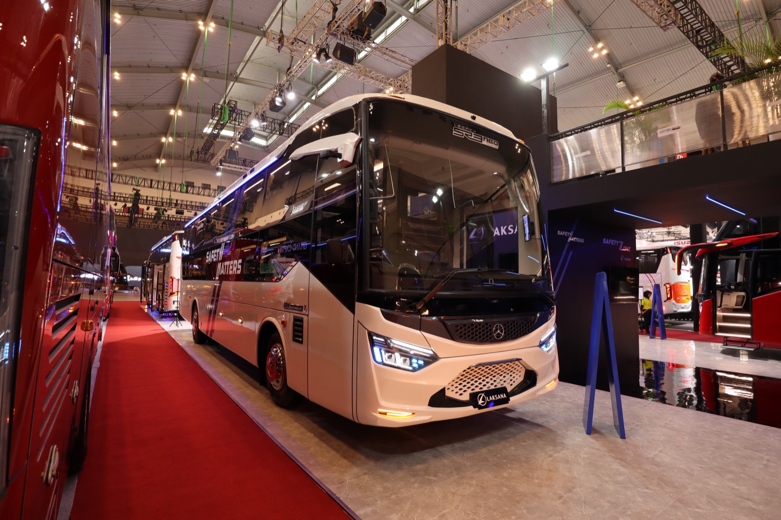 Legacy SR3 Neo FE Suites Class