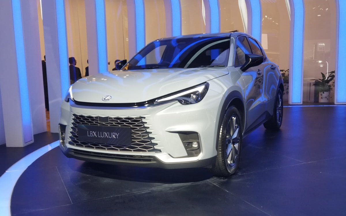 Lexus LBX Luxury 