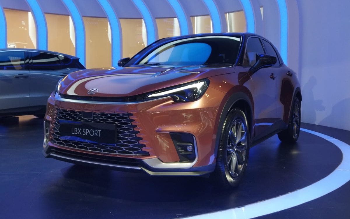 Model pertama Lexus LBX Sport