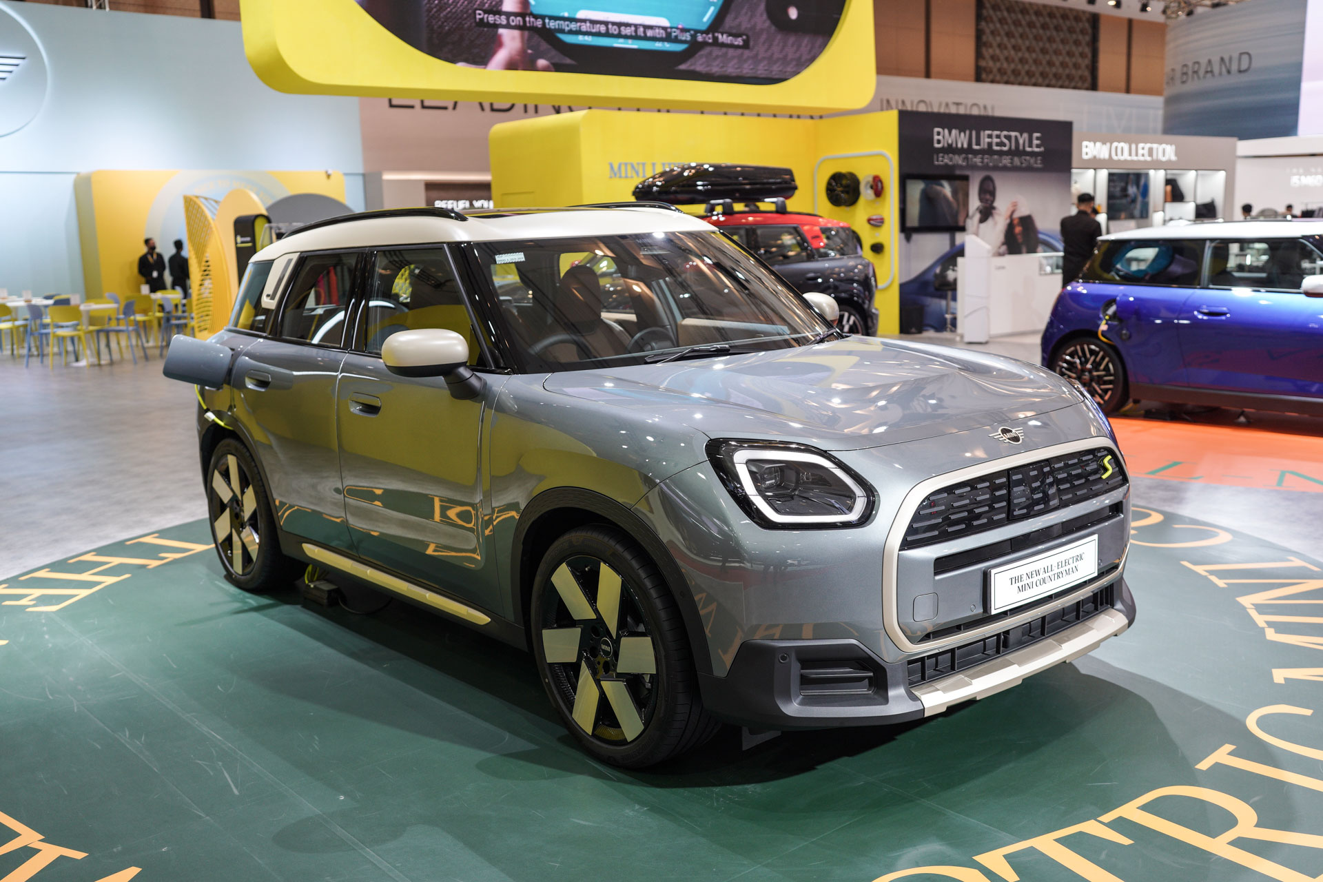 MINI paling serbaguna juga tampil sepenuhnya beda dalam sosok MINI Countryman S ALL4