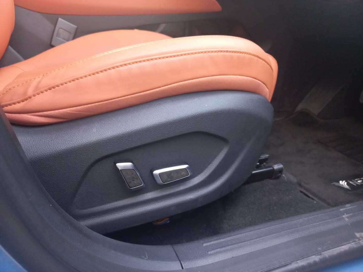 Wujud Utuh Neta X Versi Indonesia Diumbar, Rival Omoda E5 Ini Siap Tampil di GIIAS 2024 Jok driver elektris