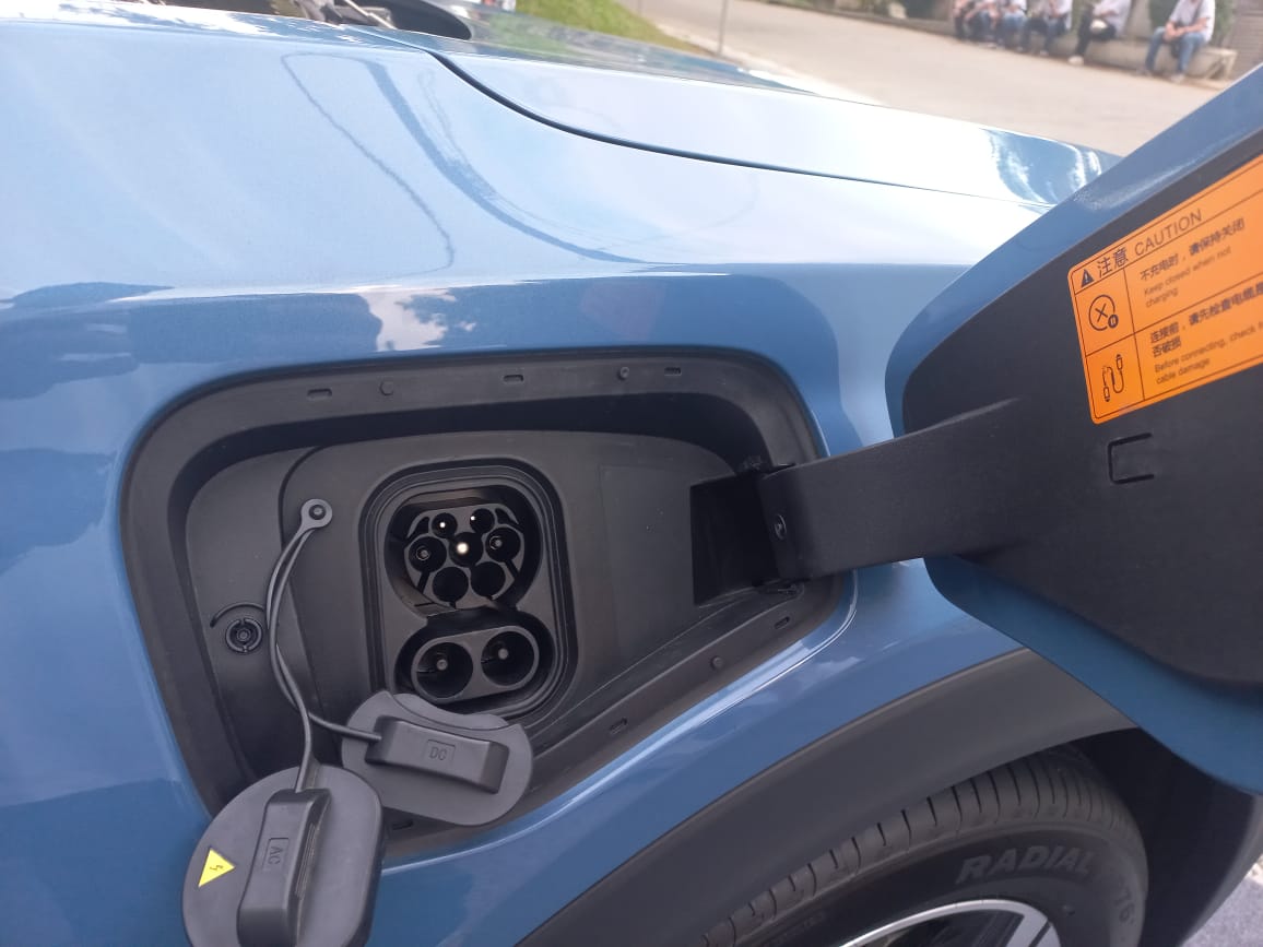 Wujud Utuh Neta X Versi Indonesia Diumbar, Rival Omoda E5 Ini Siap Tampil di GIIAS 2024 Mobil ini mendukung sistem pengisian daya AC dan DC