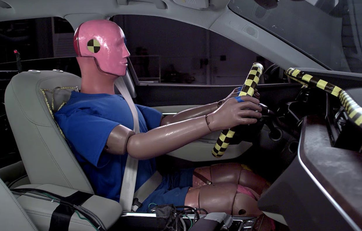 Pastikan seat belt selalu terpasang saat berkendara