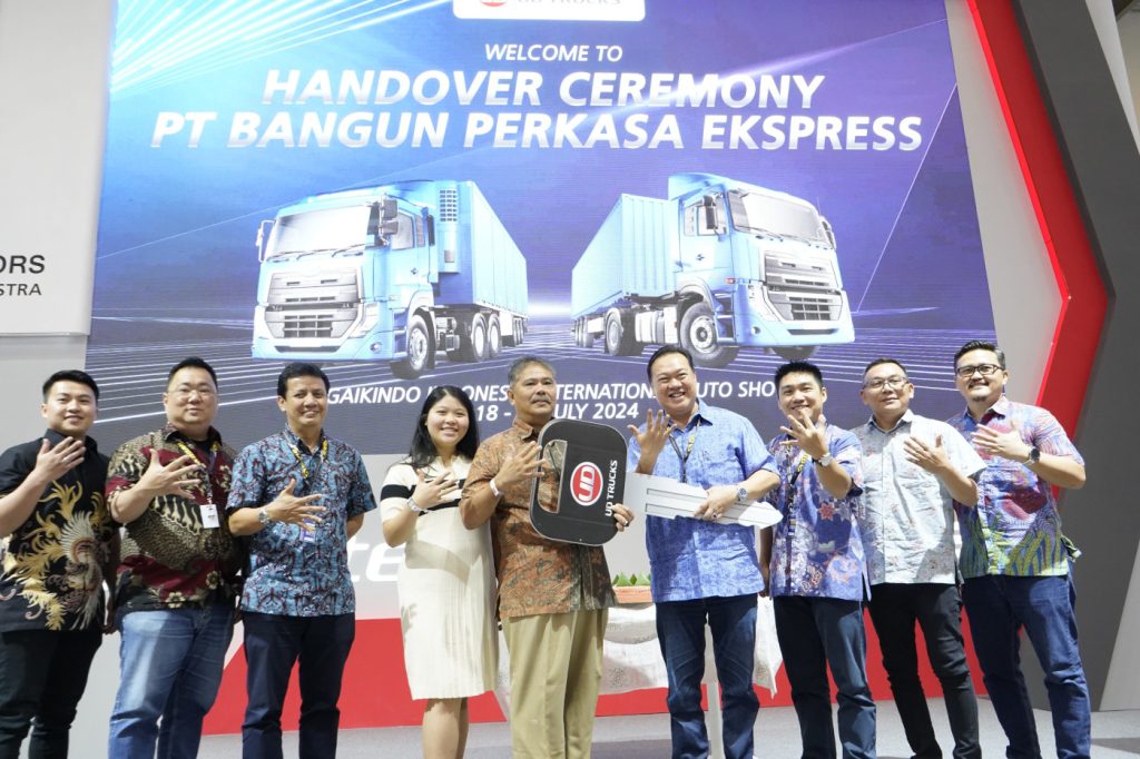 Astra UD Trucks serah terima armada baru