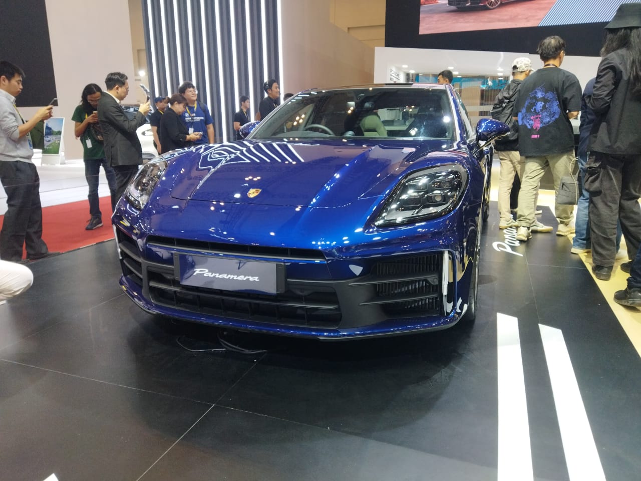Porsche Panamera generasi 3