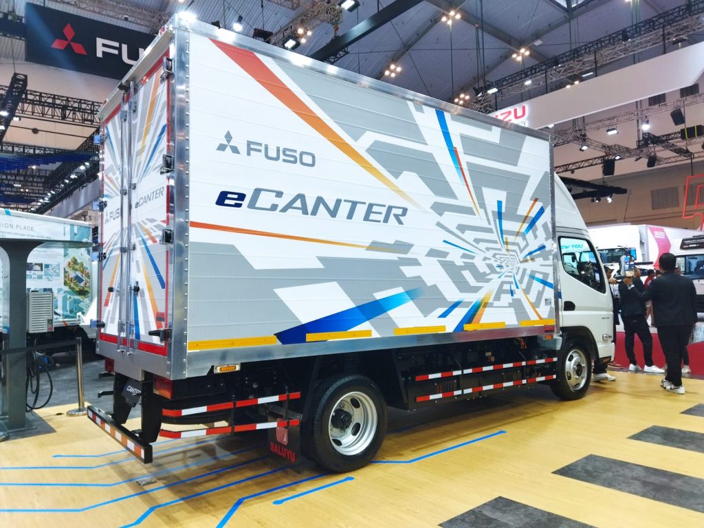 Mitsubishi Fuso eCanter bakal bisa dirental