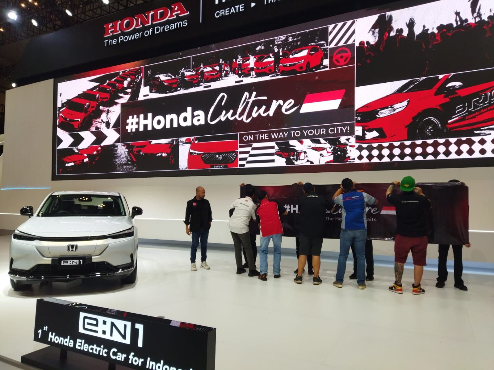 Penandatangan perwakilan komunitas mobil Honda mendukung Honda Culture Indonesia