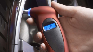 Rekomendasi Tekanan Angin Ban Mobil, Tidak Boleh Sembarangan!