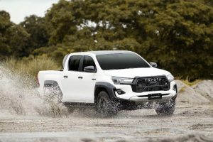 Toyota Recall Ribuan Hilux GR-S Beresiko Sports Bar Lepas