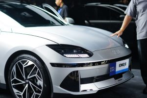 Cara Merawat Baterai Mobil Listrik