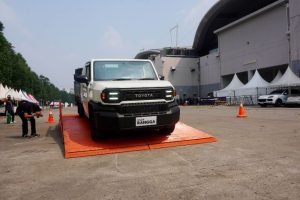 Harga Toyota Hilux Rangga Termahal Rp 300 jutaan, Bisa Test Drive di GIIAS 2024 dan Pre-Booking !