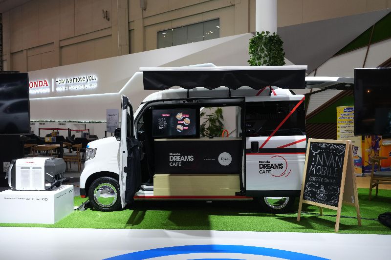 Honda Tampilkan Mobile Cafe Elektrik Pertama di Dunia