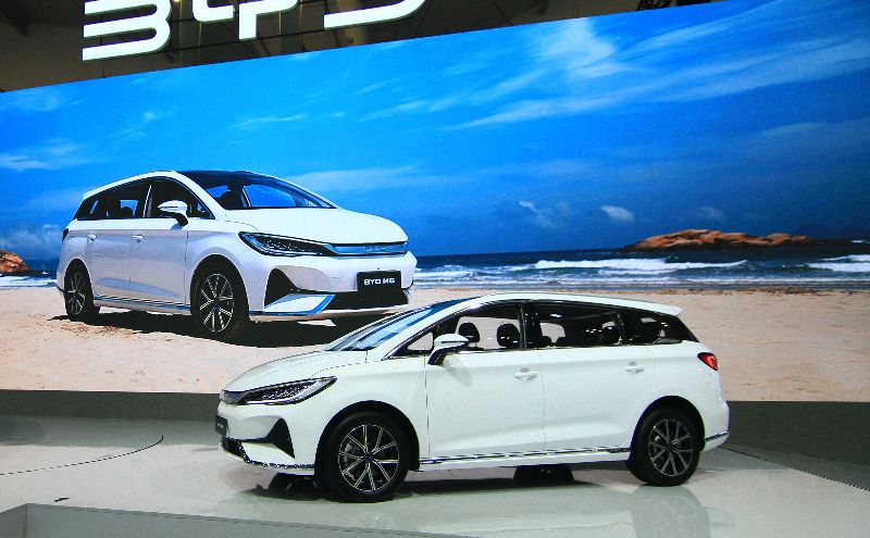 BYD M6 darurat recall