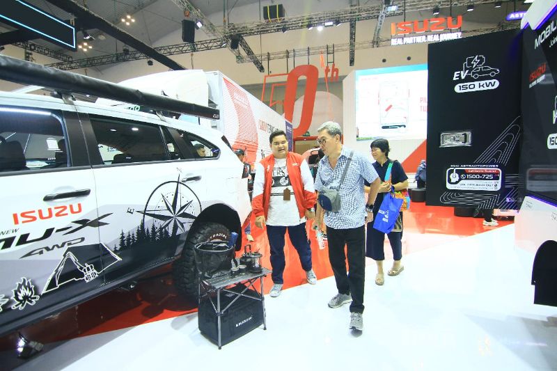 Total Penjualan Isuzu di GIIAS 634 Unit, Elf Terlaris Disusul Model ini image968