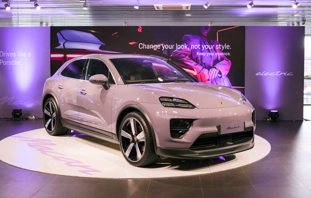 Macan 4 juga didukung fitur all-wheel drive 