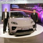 Porsche New All-Electric Macan 4 Hadir di  Surabaya, Harga Rp 2,4 Miliar