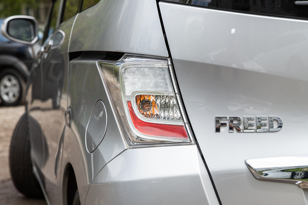 Kelebihan & Kekurangan Honda Freed 2013