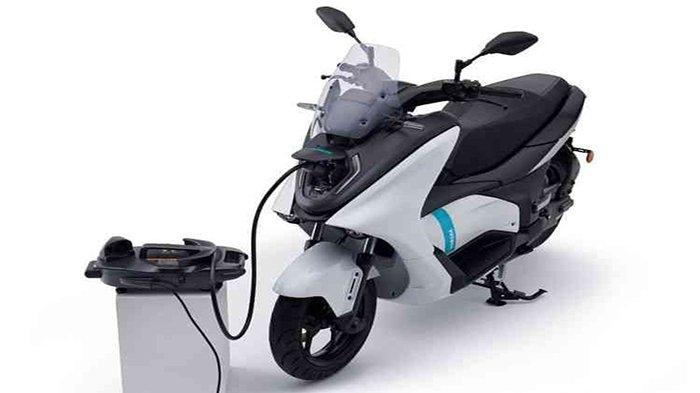 Bisakah Motor Listrik Dicuci Steam ? Saat cuci steam motor listrik pastikan soket charger ditutup rapat