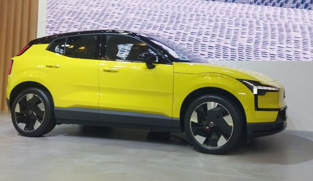 XC30 punya panjang 4.233 mm, lebar 1.836 mm, dan tinggi 1.550 mm