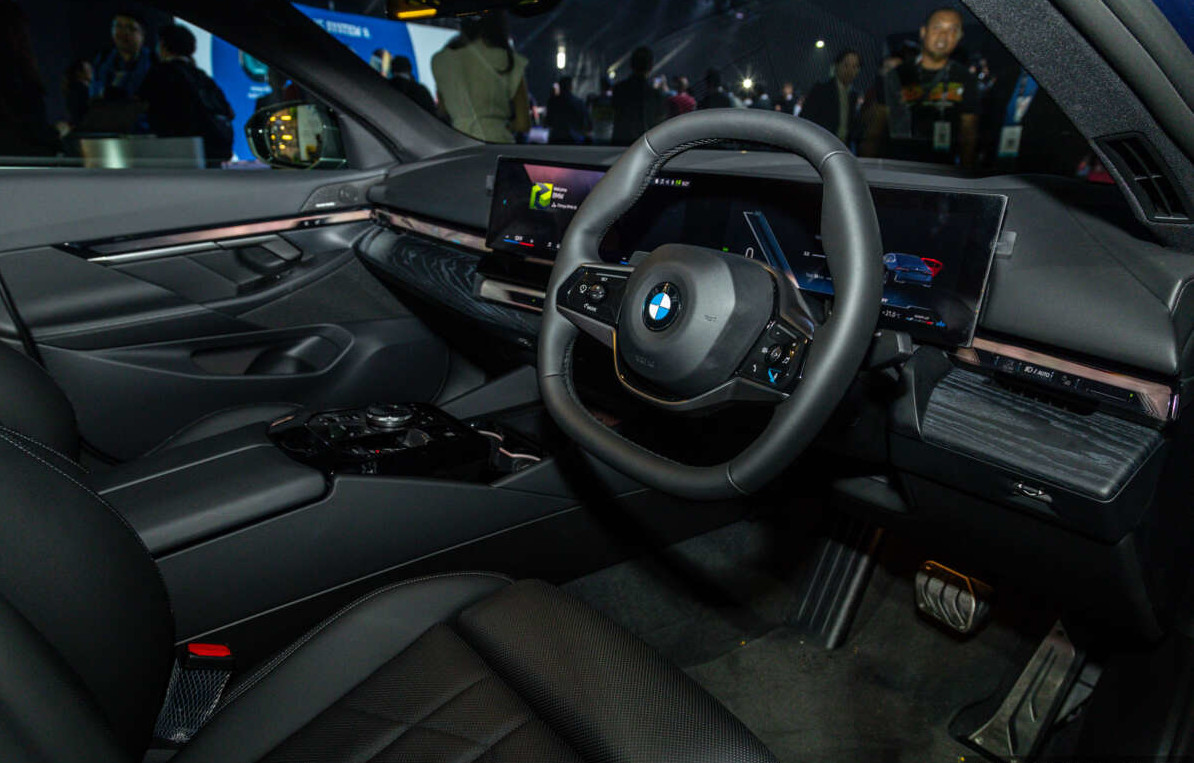 Kabin BMW 520i M Sport Rakitan Lokal