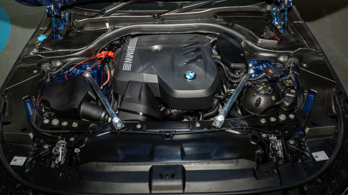 Mesin BMW 520i M Sport merilis tenaga 190 Hp