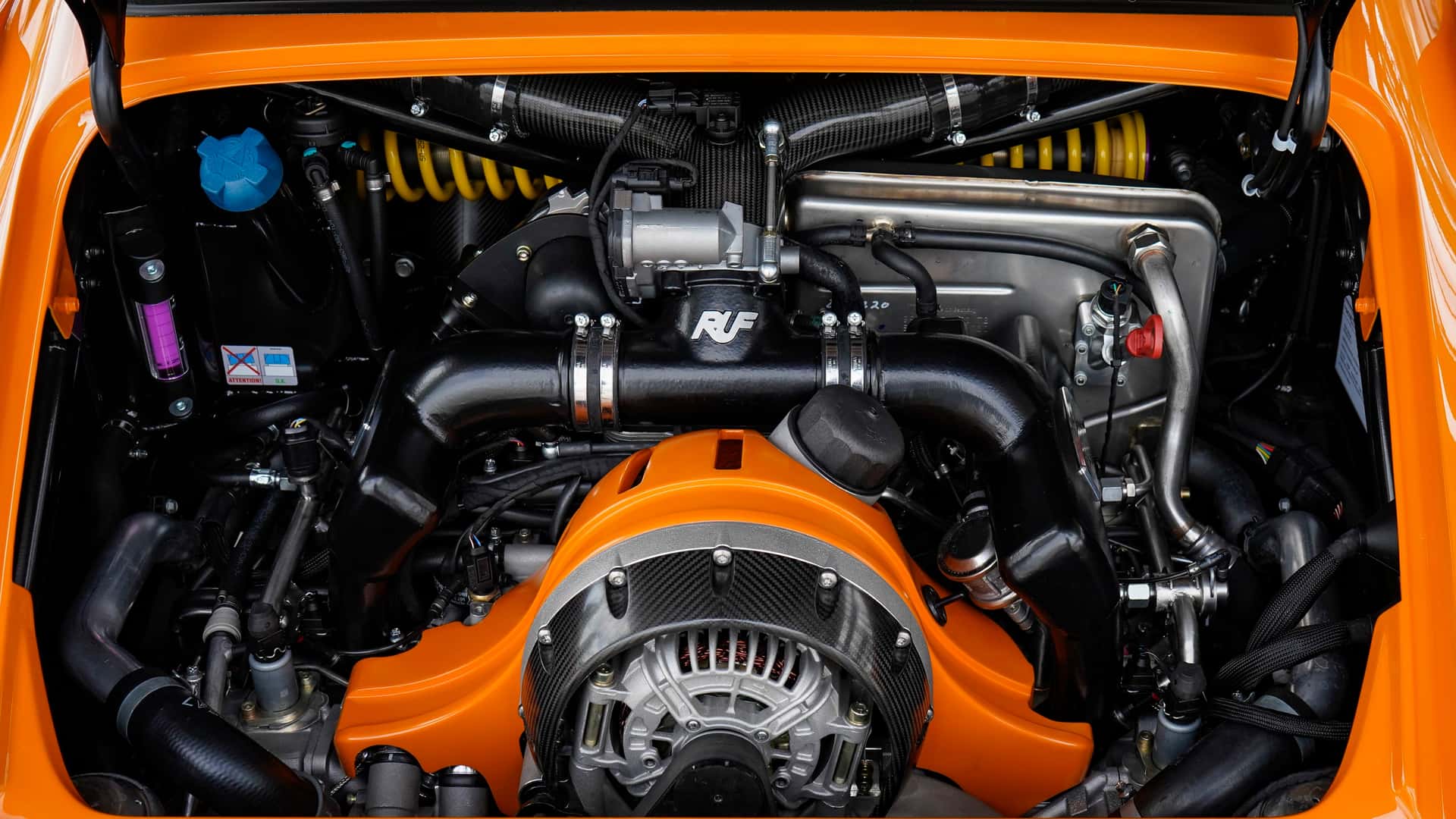 Pakai mesin flat-six 3.600cc turbocharged tenaga 610 hp