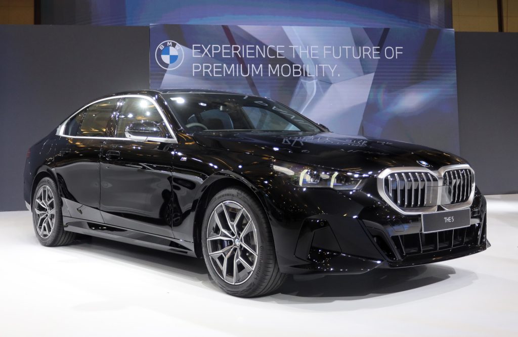 Spesifikasi BMW 520i M Sport Rakitan Lokal, Spek Turun?