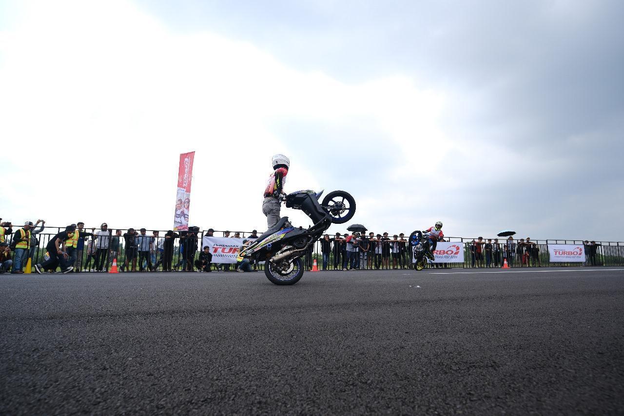Putaran final Pertamax Turbo Drag Fest 2024