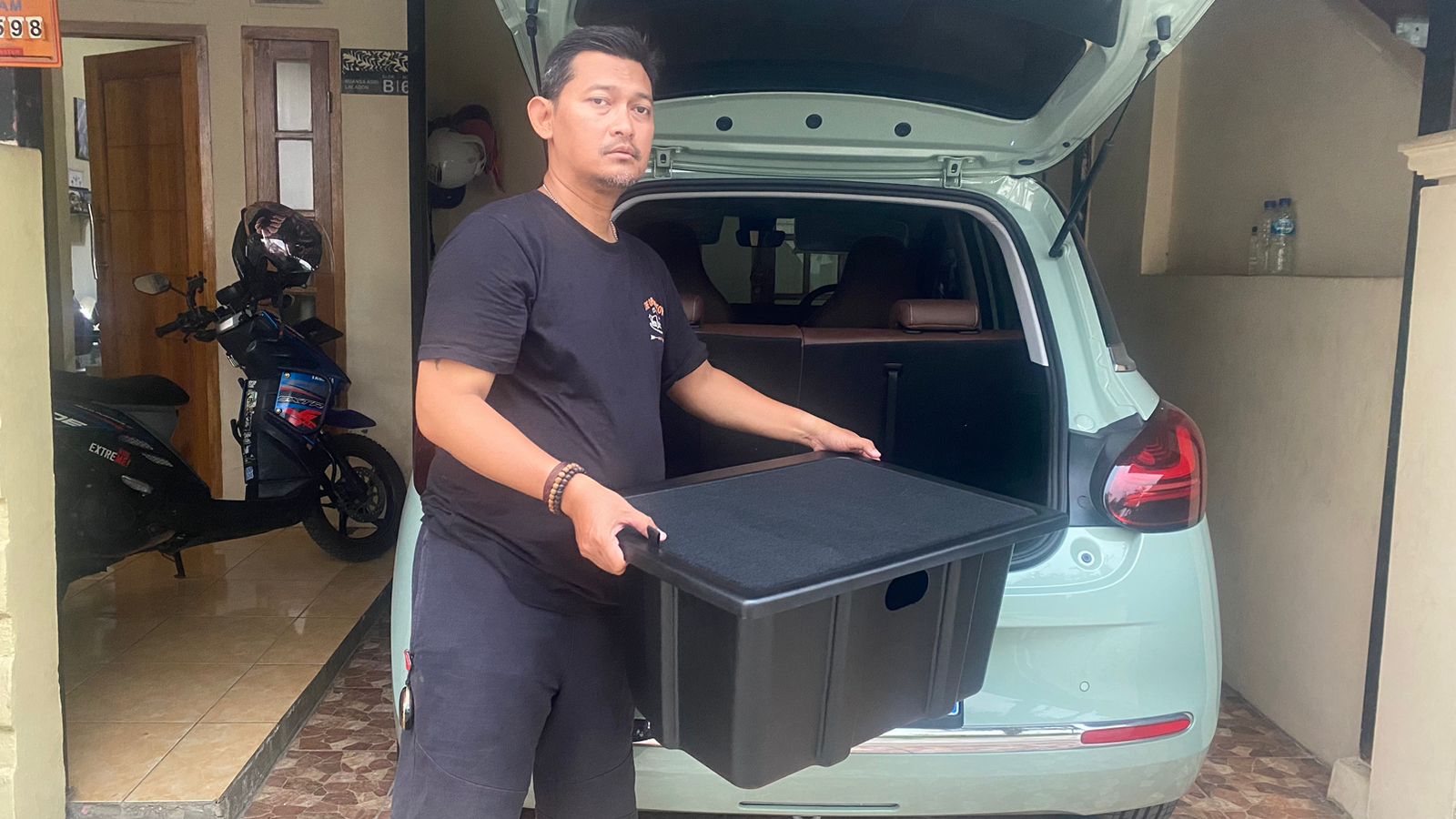 Joppie akhirnya bisa mendapatkan storage box bagasi Wuling Binguo EV 