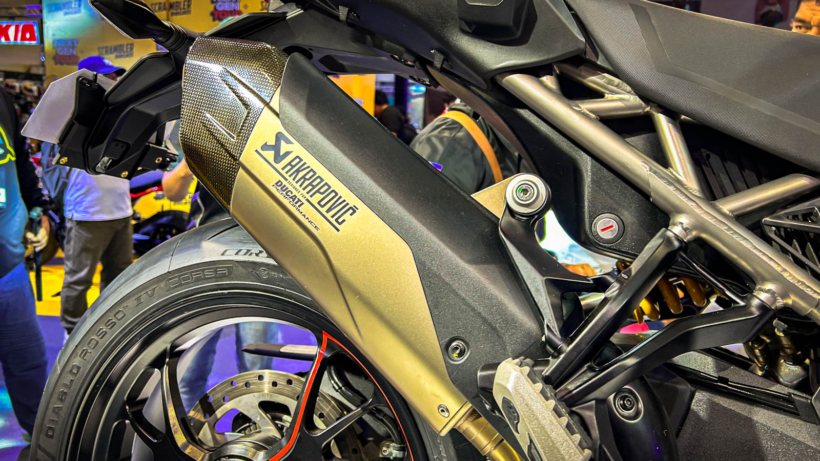 Knalpot Akrapovic