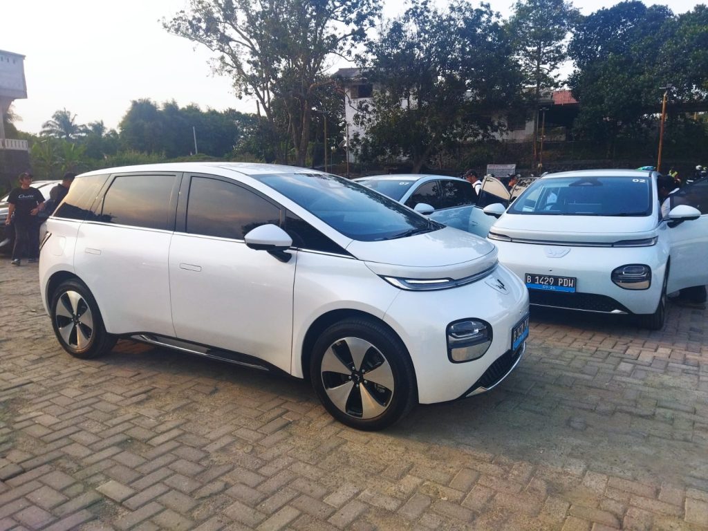 Tes Wuling Cloud EV Rute Jakarta-Bogor, Ternyata Begini Caranya Parkir Paralel