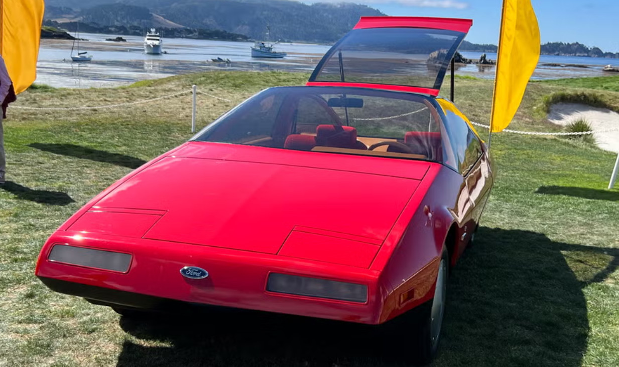 Mobil Konsep Ford Klasik Terbakar Saat Digendong Trailer, Harga Setara 24 Innova Zenix Q Hybrid Modellista Perjalanan tragis Ford Probe I 1979