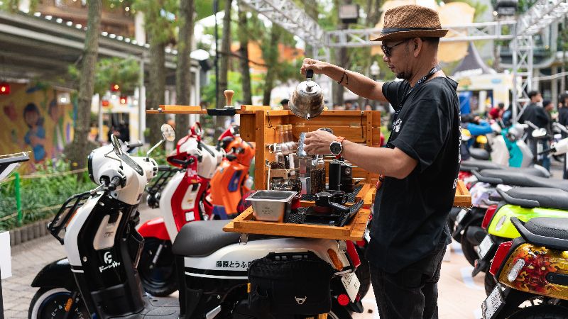 Lenggak-Lenggok Skutik Modifikasi Lifestyle di Yamaha Fazzio Modifest Bandung image1001