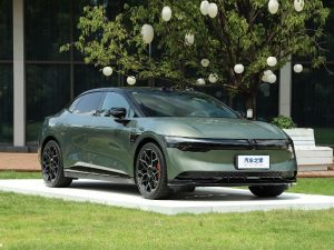 Mobil Listrik Zeekr 007 2025 Bisa Charge Cuma 10 Menit