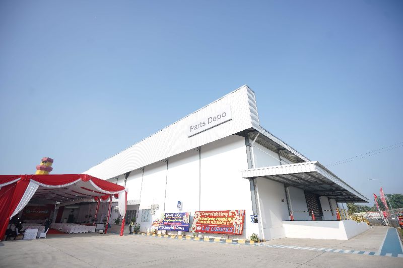 Parts Depo Hino Terbaru di Palembang Diresmikan