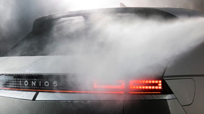 Amankah Mobil Listrik Dicuci Steam