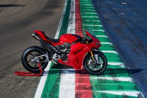 Review Ducati Panigale V4, Revolusi Teknologi Superbike Jalan Raya