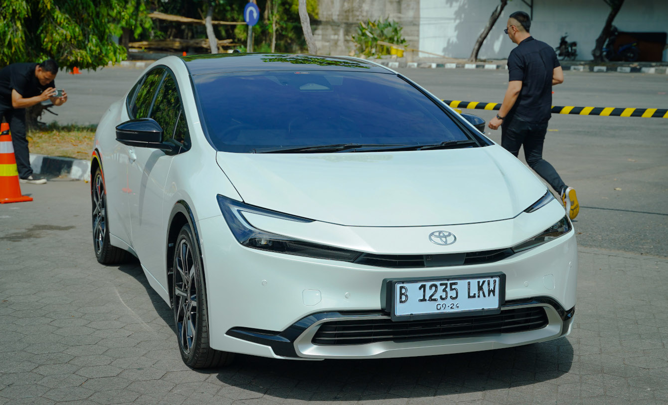 Begini Impresi Berkendara All New Prius PHEV Desain eksterior Prius PHEV mirip dengan Prius HEV