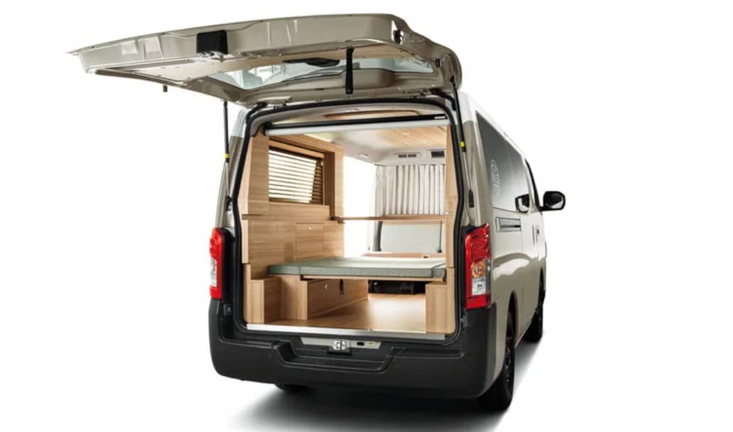 Tampilan kabin belakang Nissan Urvan motorhome